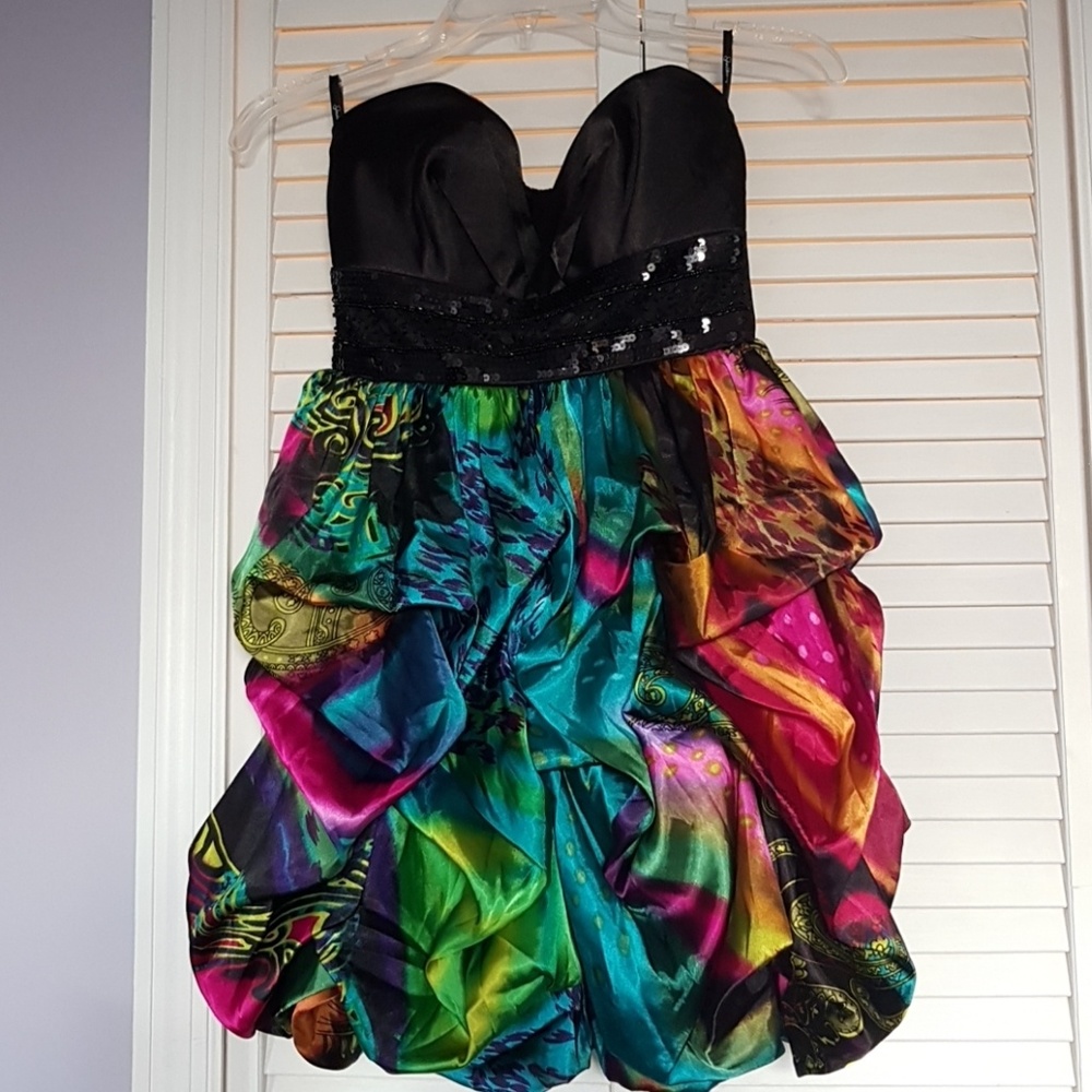 Beautiful multicolored strapless mini dress
